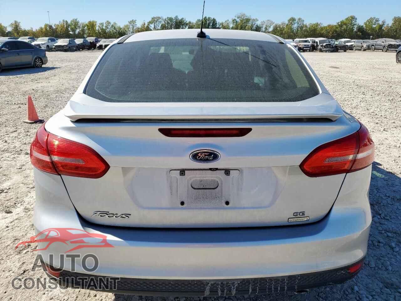 FORD FOCUS 2018 - 1FADP3FE1JL222988