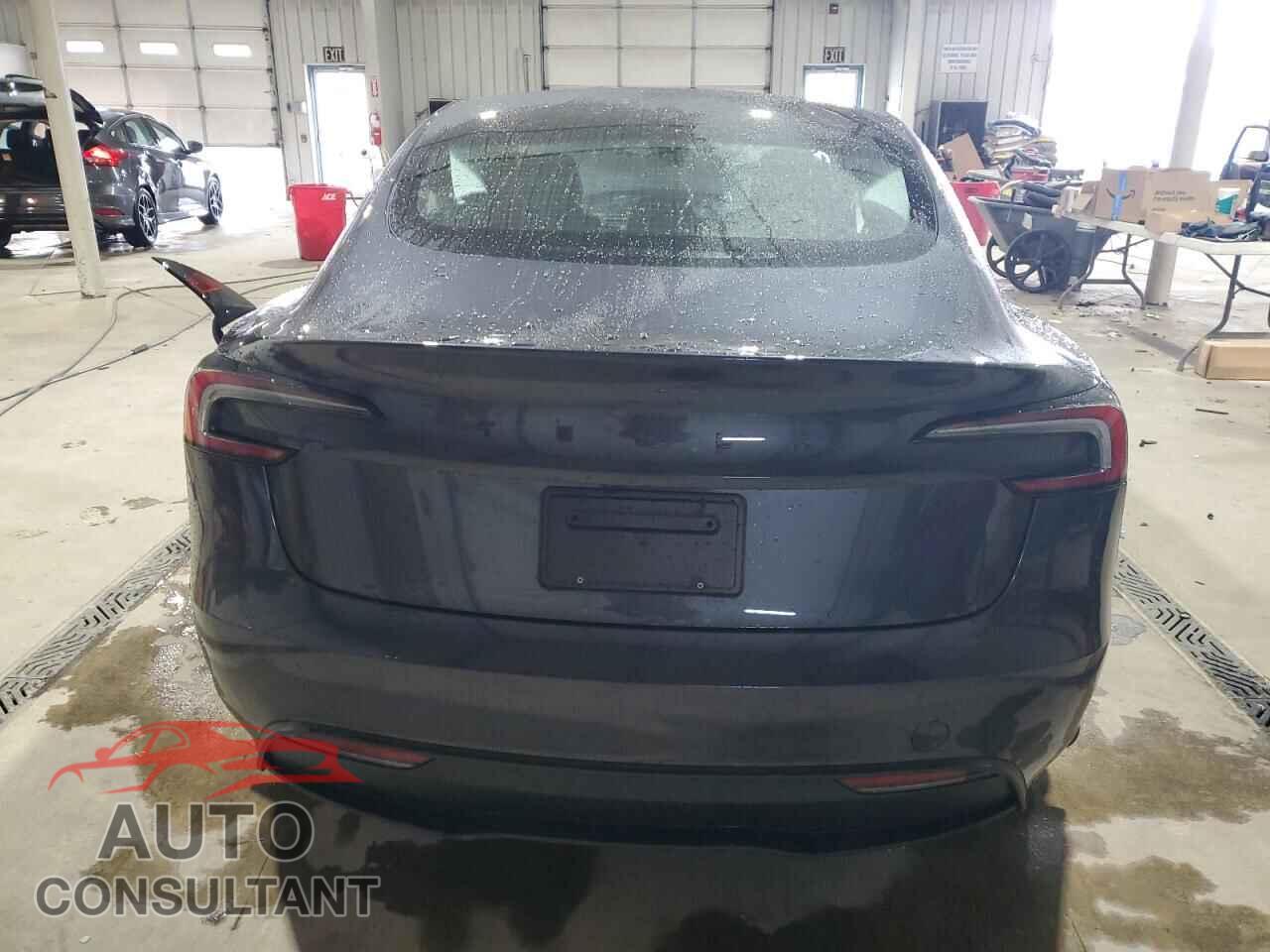 TESLA MODEL 3 2025 - 5YJ3E1EA8SF974982