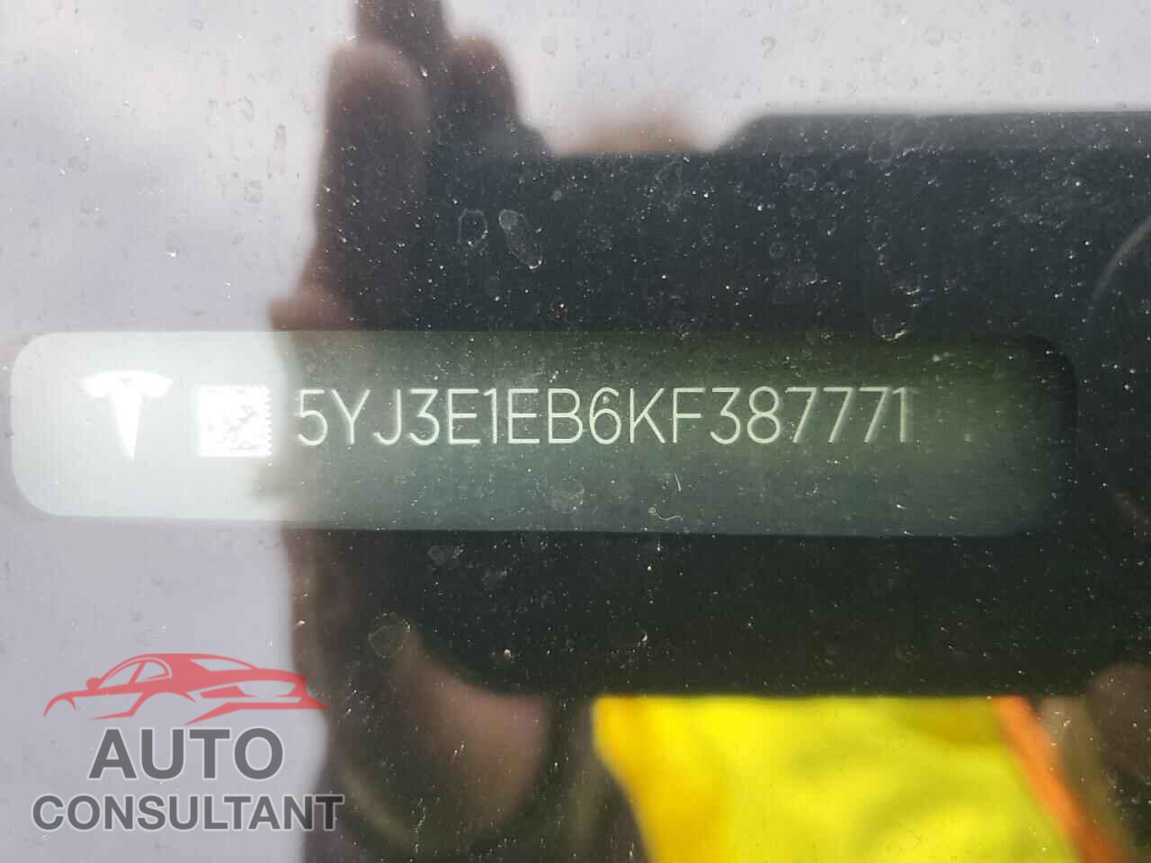 TESLA MODEL 3 2019 - 5YJ3E1EB6KF387771