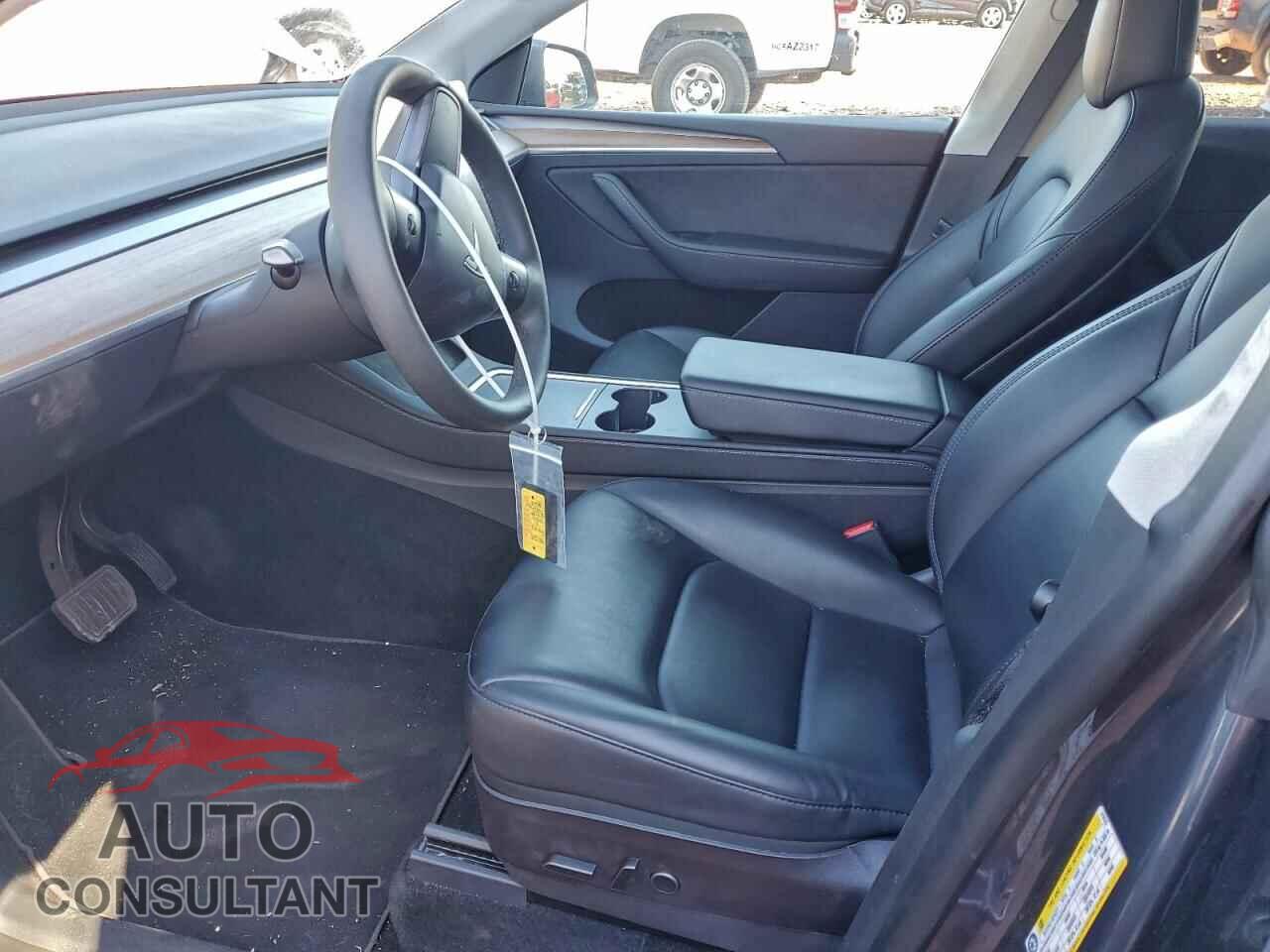 TESLA MODEL Y 2023 - 7SAYGDEE6PF618576