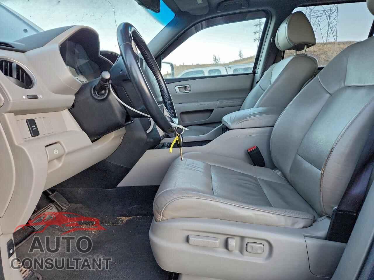 HONDA PILOT 2011 - 5FNYF4H63BB001780