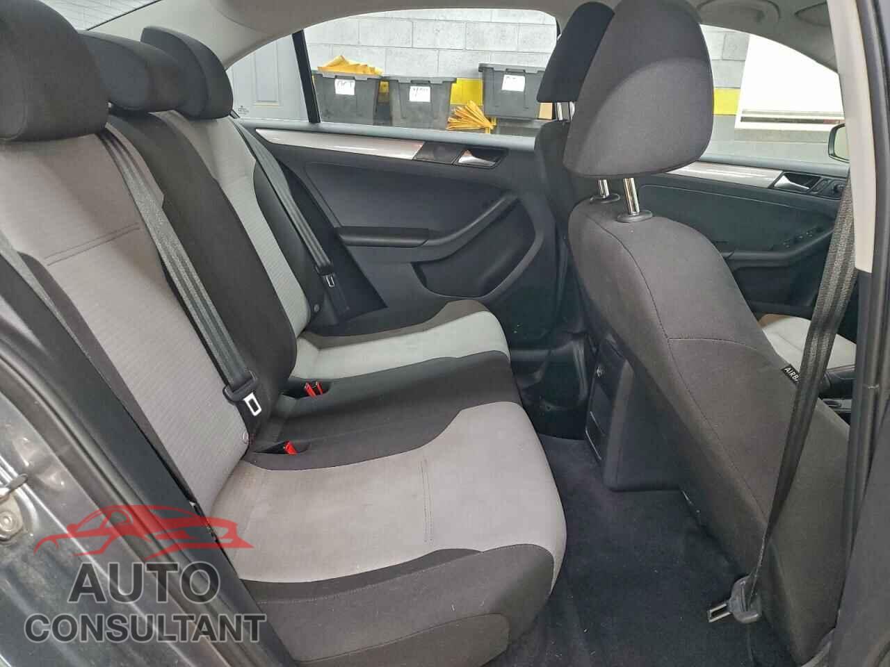 VOLKSWAGEN JETTA 2017 - 3VW2B7AJ0HM292399