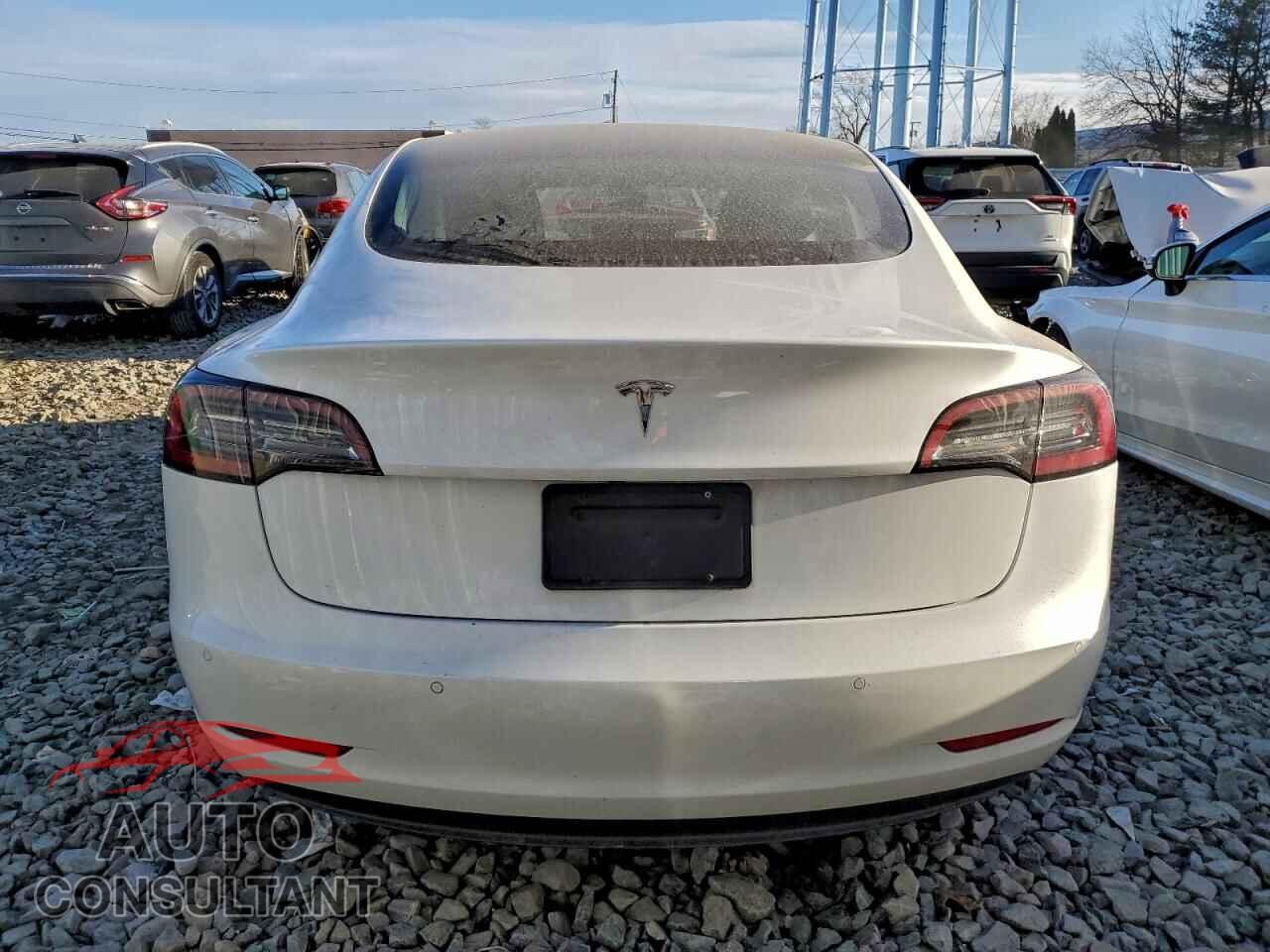 TESLA MODEL 3 2019 - 5YJ3E1EA9KF484194