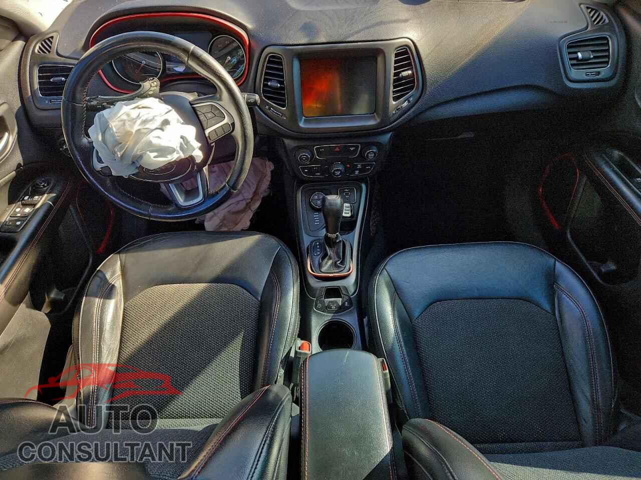 JEEP COMPASS 2019 - 3C4NJDDB4KT739660