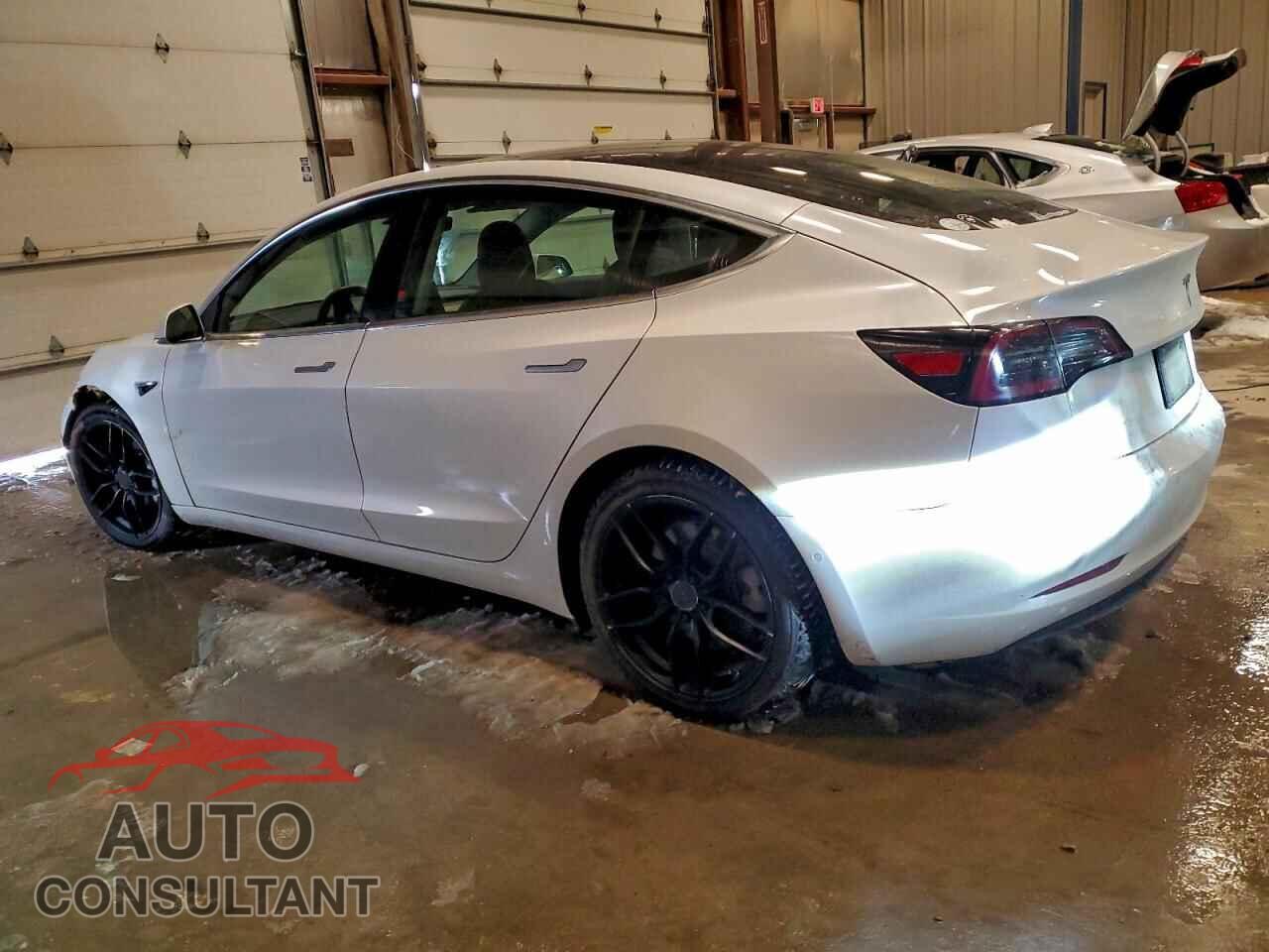 TESLA MODEL 3 2019 - 5YJ3E1EB6KF433342