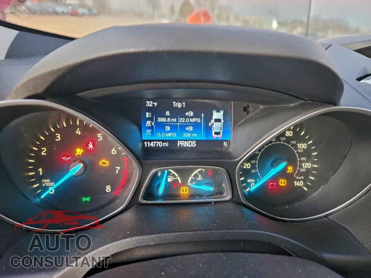 FORD ESCAPE 2017 - 1FMCU0GD5HUB36036