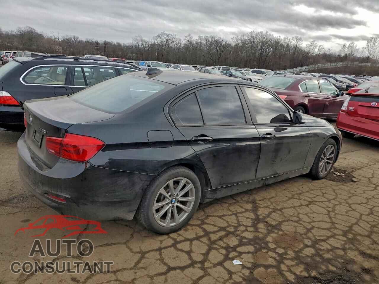 BMW 3 SERIES 2018 - WBA8A3C5XJA494711
