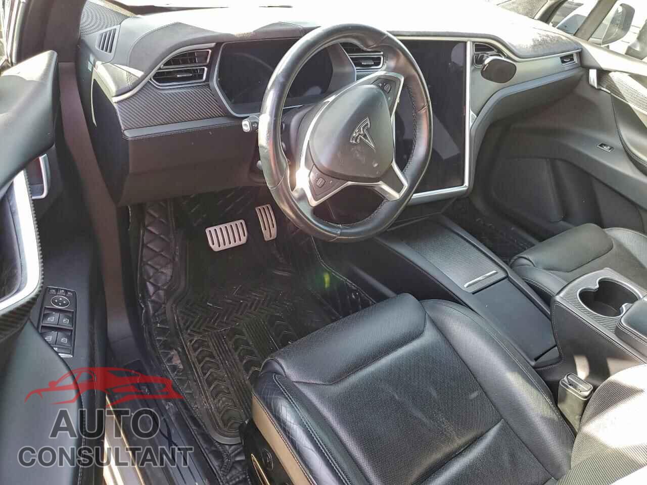 TESLA MODEL X 2016 - 5YJXCBE44GF008174