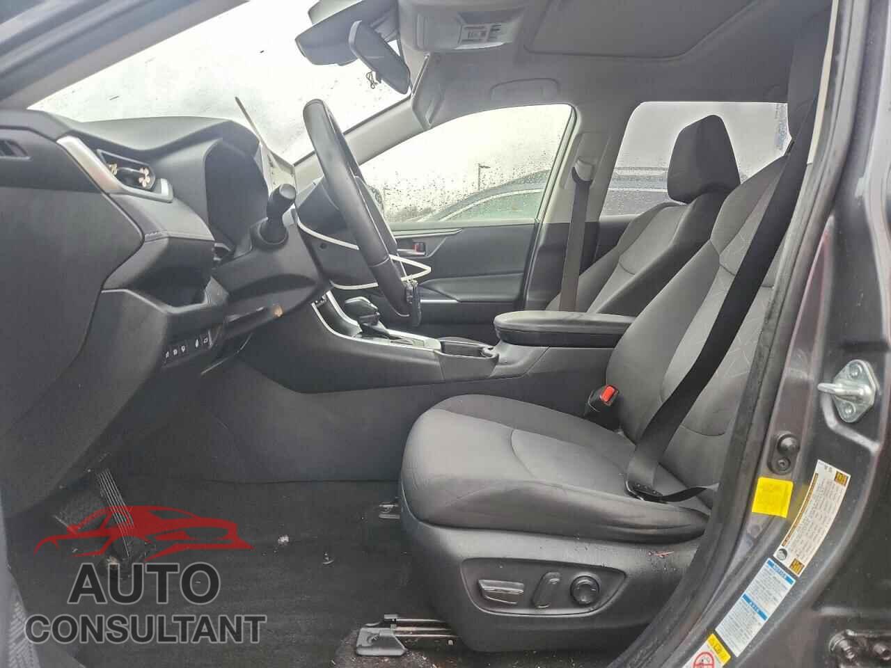 TOYOTA RAV4 2019 - JTMP1RFV5KD015804