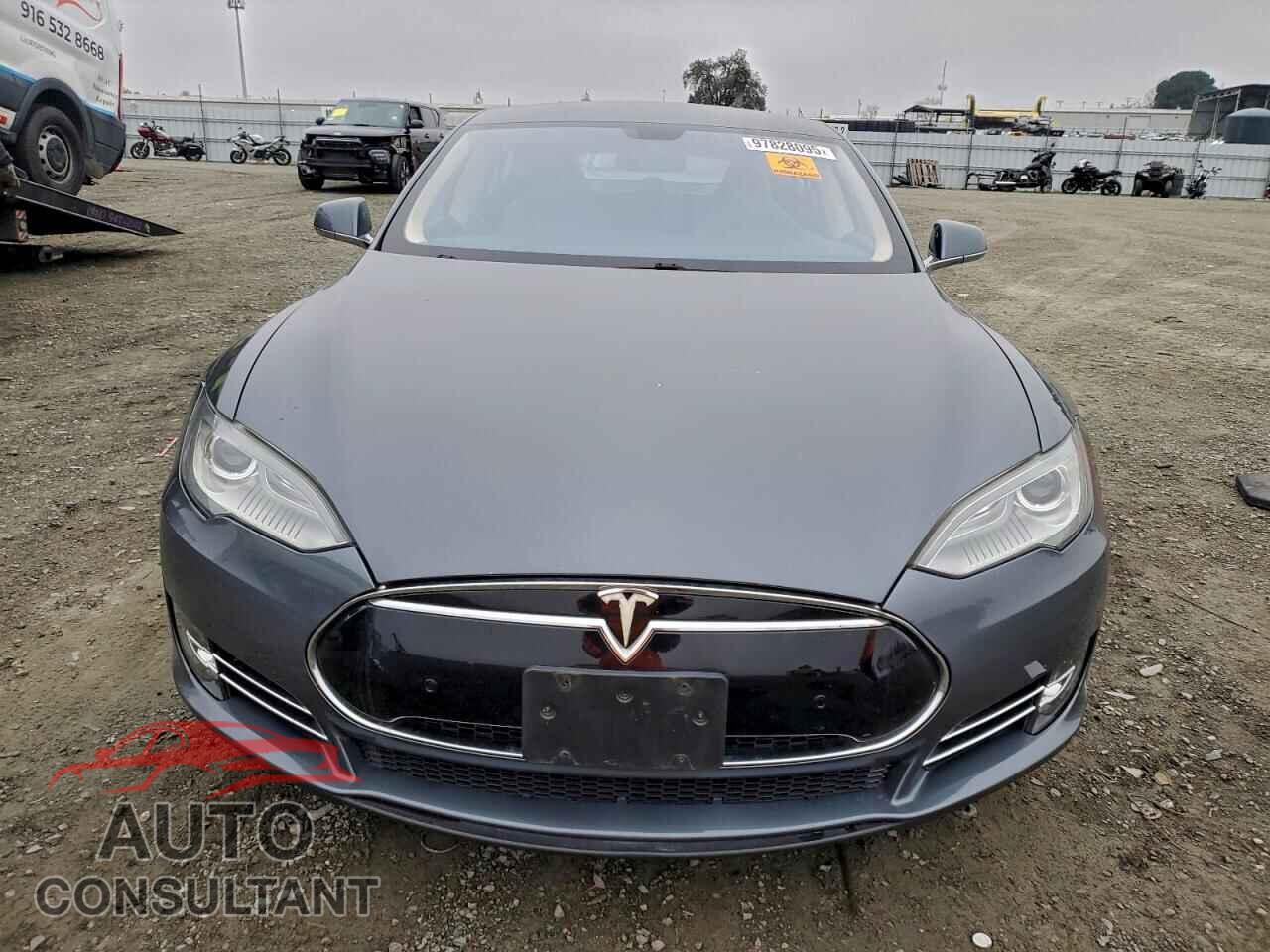 TESLA MODEL S 2013 - 5YJSA1CG5DFP03623