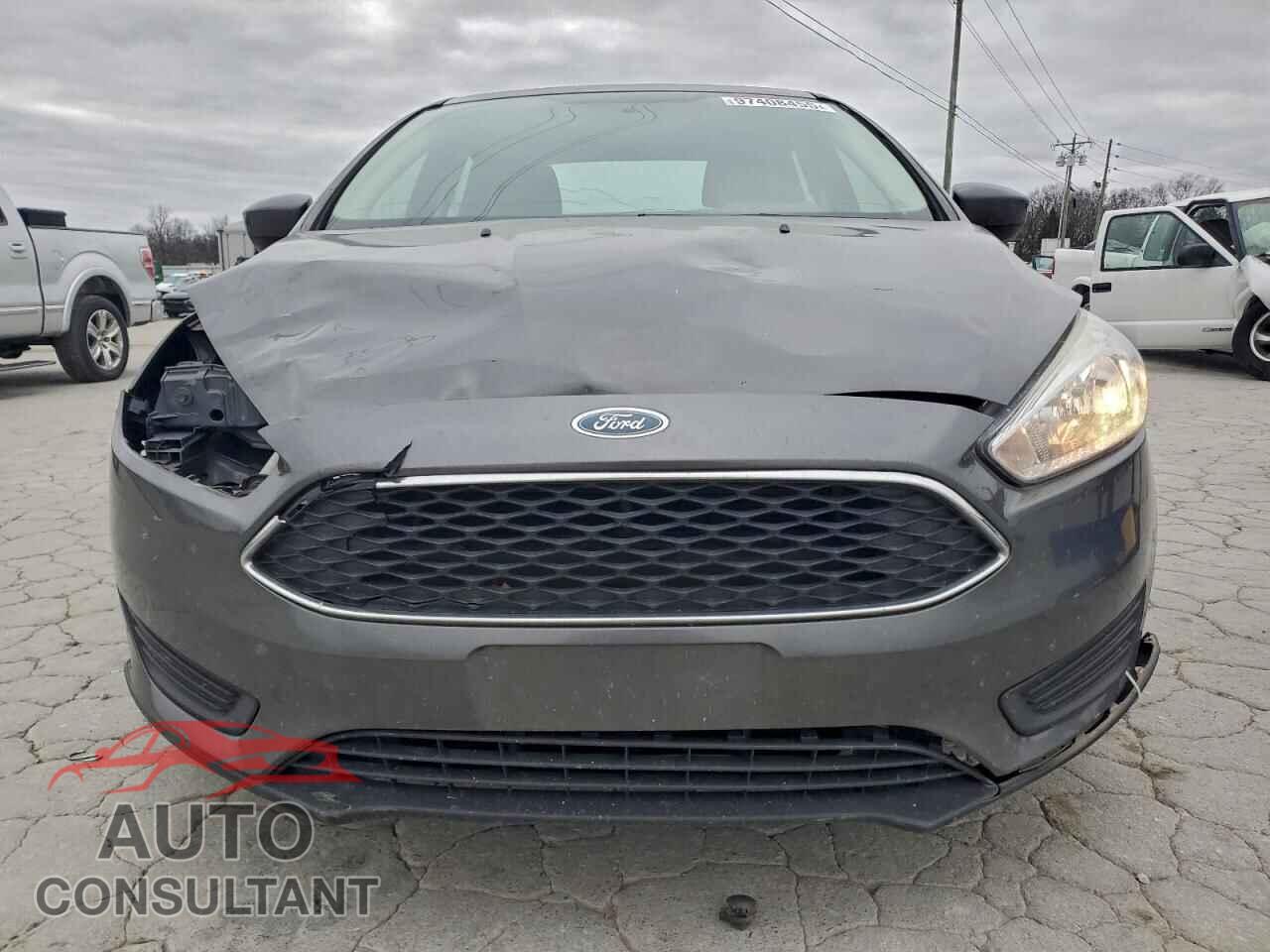 FORD FOCUS 2018 - 1FADP3F28JL214876