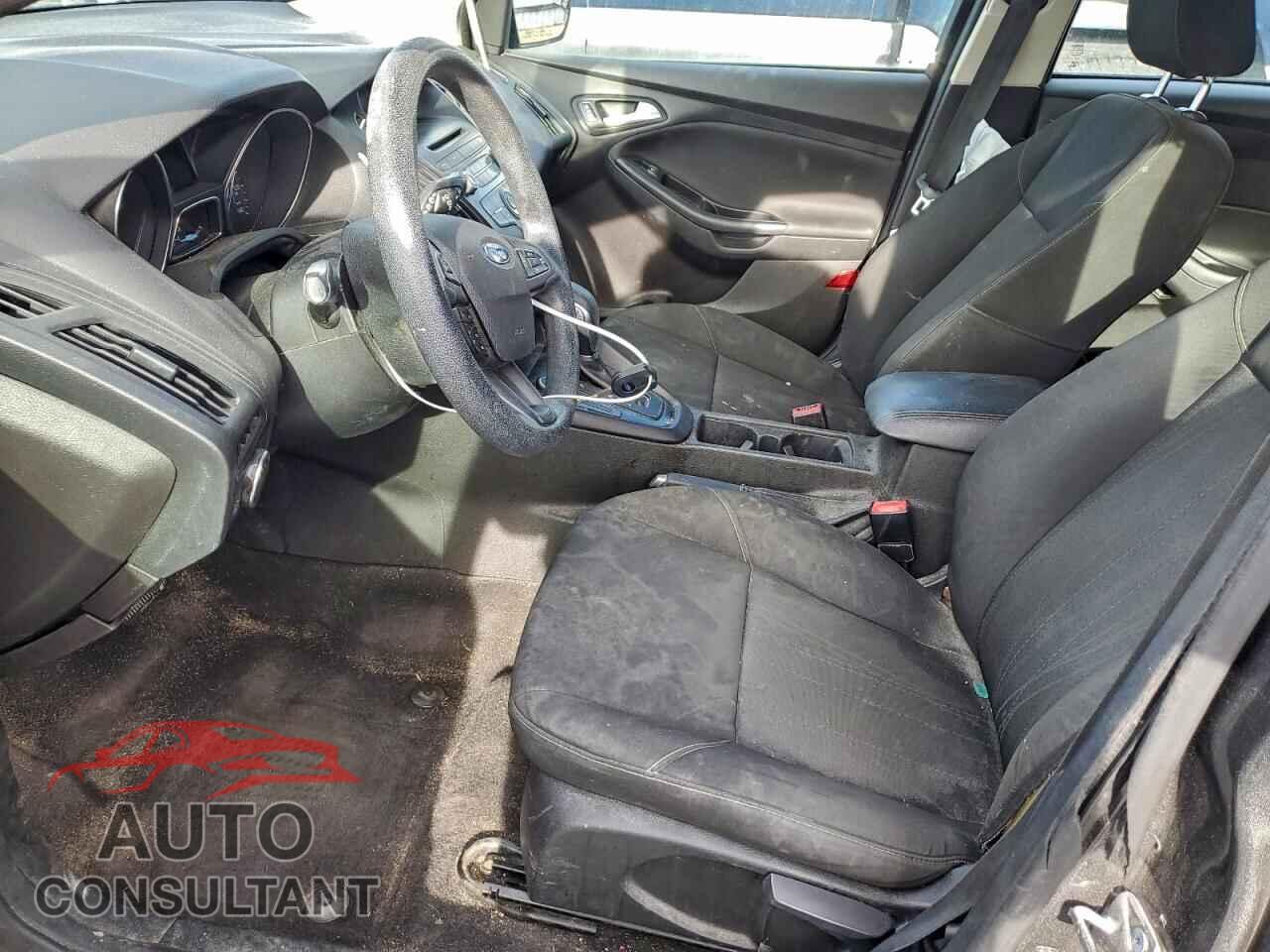 FORD FOCUS 2017 - 1FADP3K21HL314141