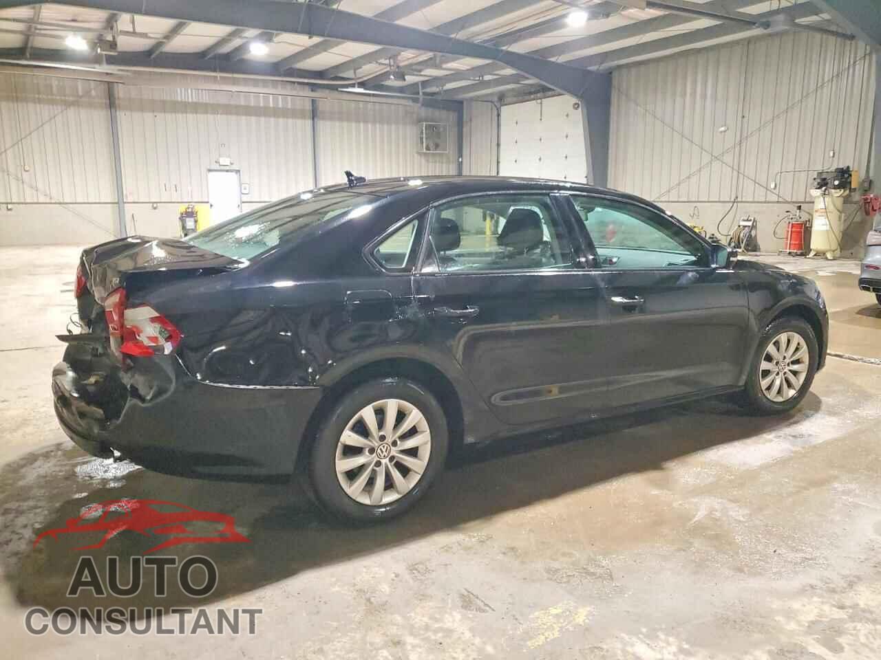 VOLKSWAGEN PASSAT 2015 - 1VWAT7A34FC002948