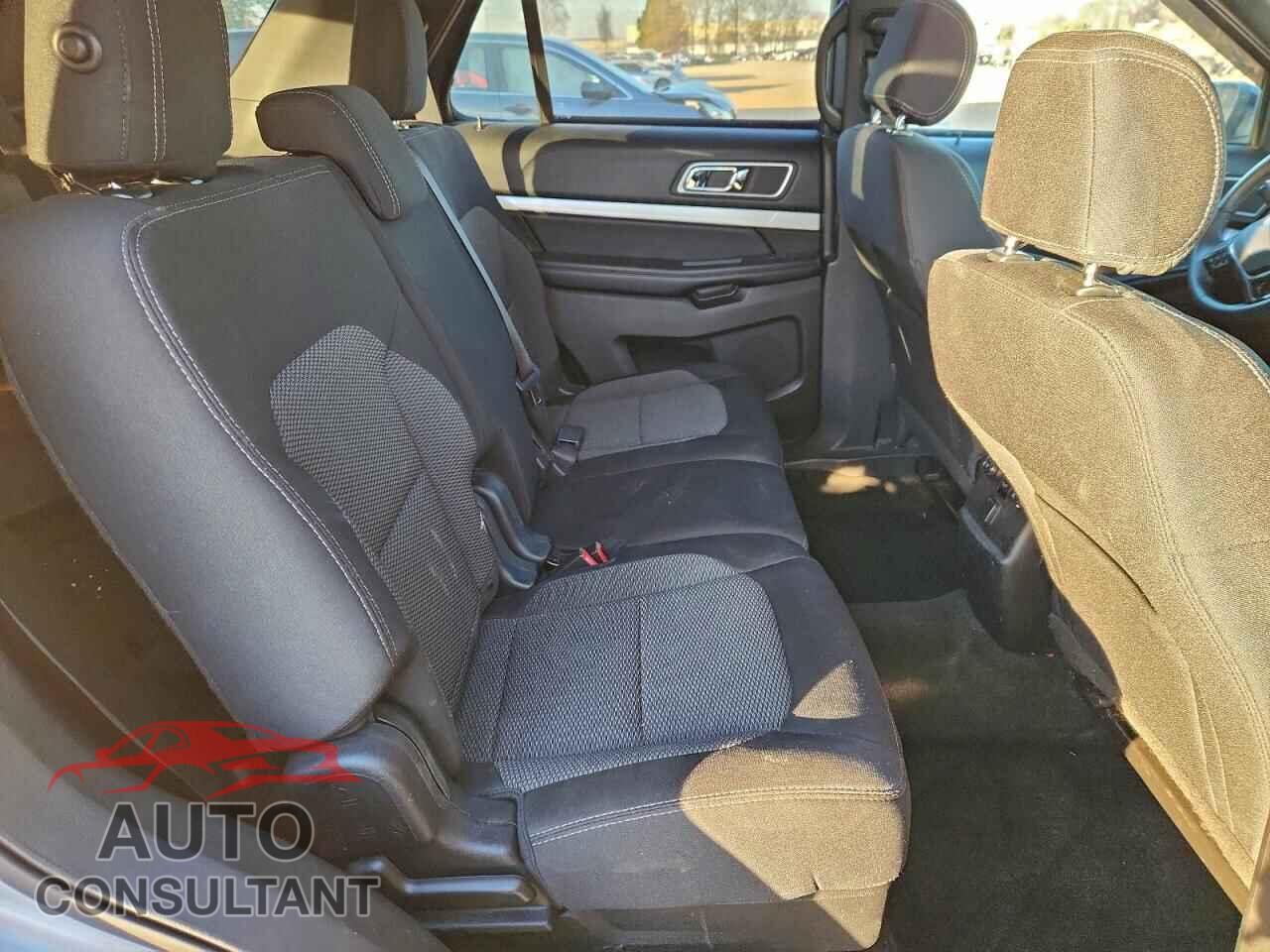 FORD EXPLORER 2017 - 1FM5K7D82HGB49355