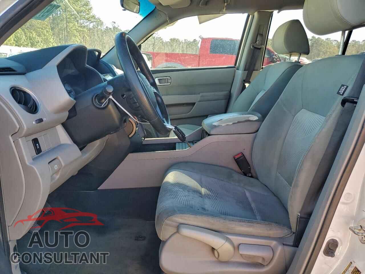 HONDA PILOT 2015 - 5FNYF3H20FB004147