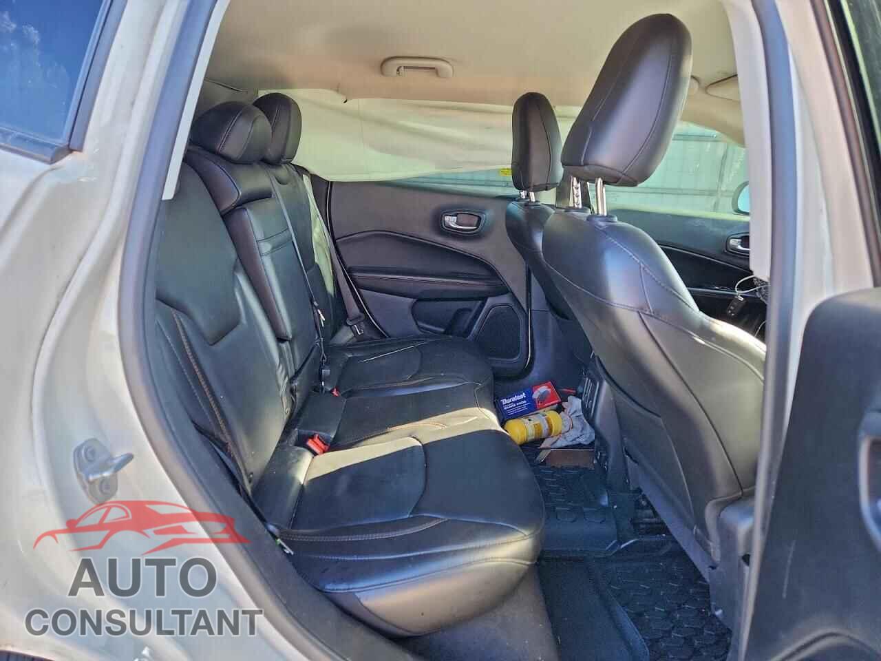 JEEP COMPASS 2018 - 3C4NJDCBXJT360579