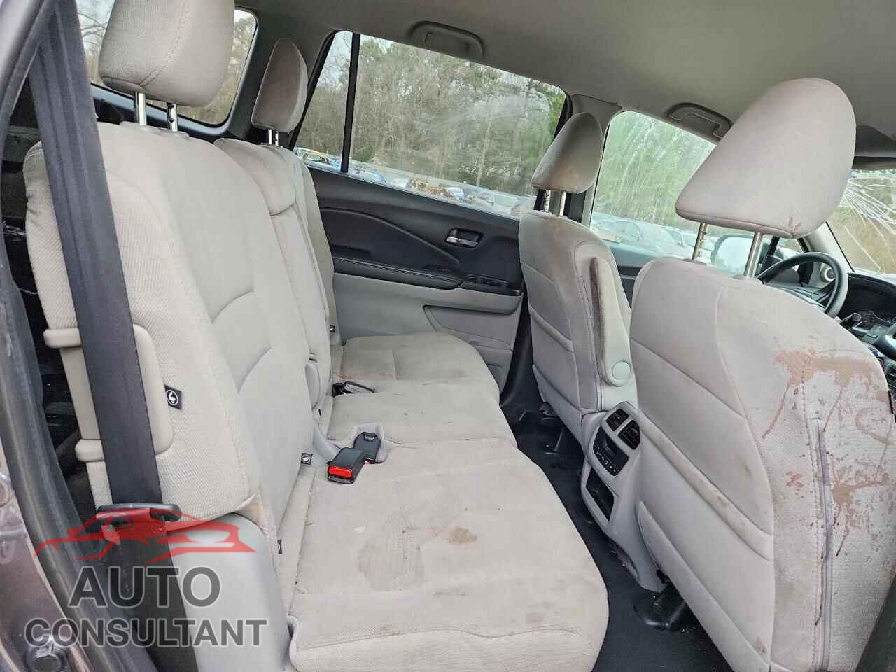 HONDA PILOT 2018 - 5FNYF6H38JB024729