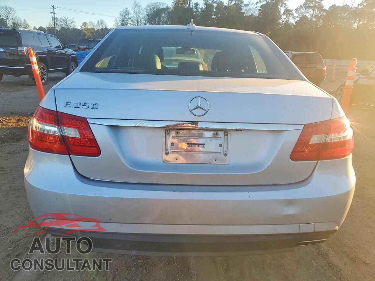 MERCEDES-BENZ E-CLASS 2012 - WDDHF5KB3CA570530