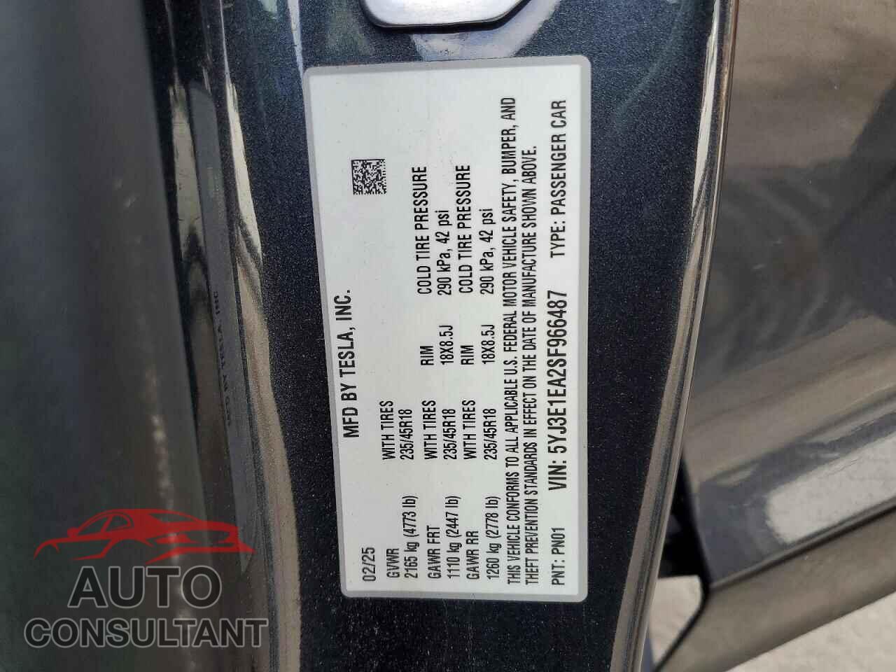 TESLA MODEL 3 2025 - 5YJ3E1EA2SF966487