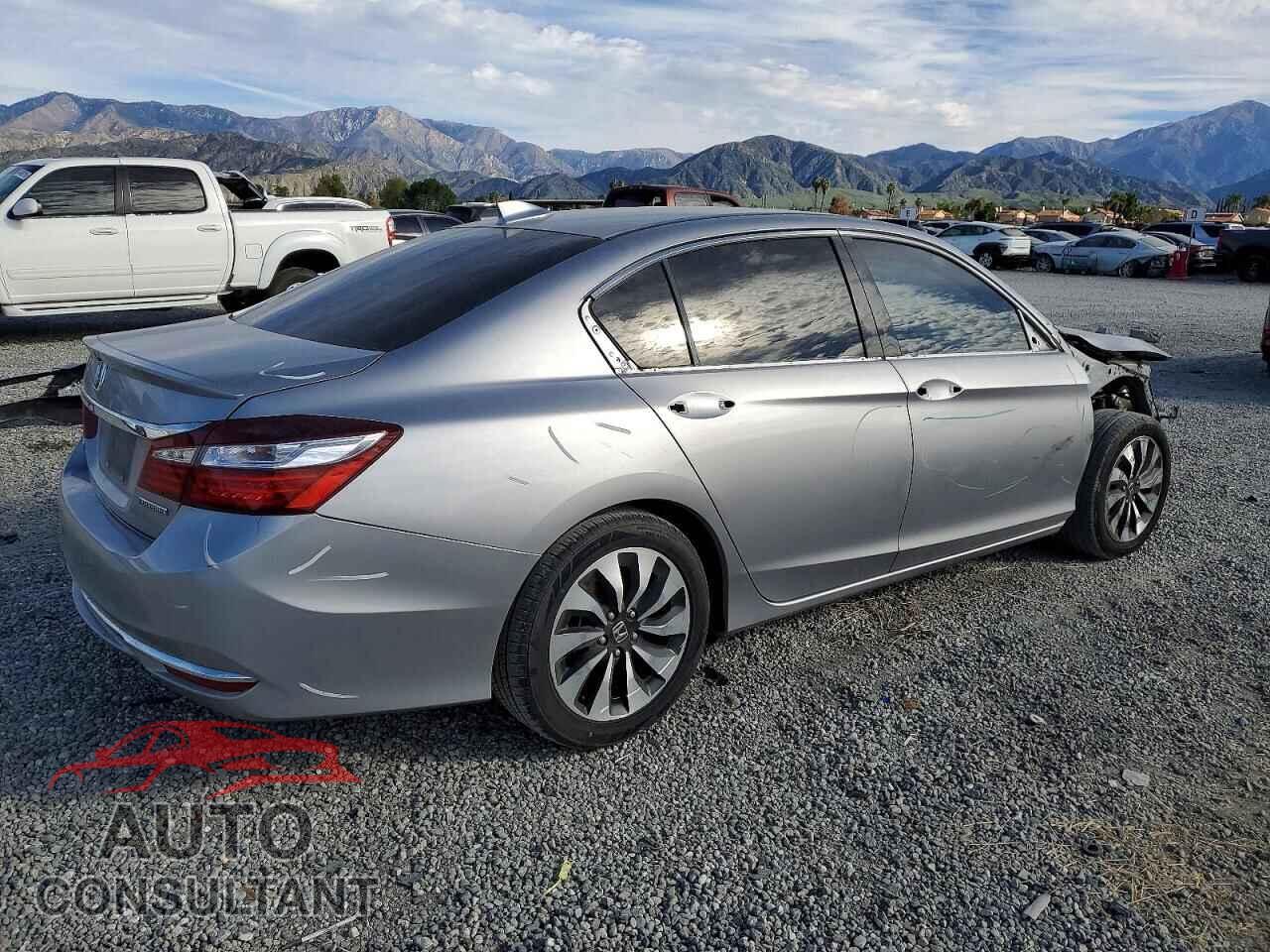 HONDA ACCORD 2017 - JHMCR6F30HC022564