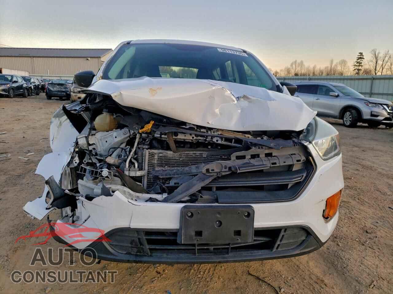 FORD ESCAPE 2017 - 1FMCU0F77HUB57126