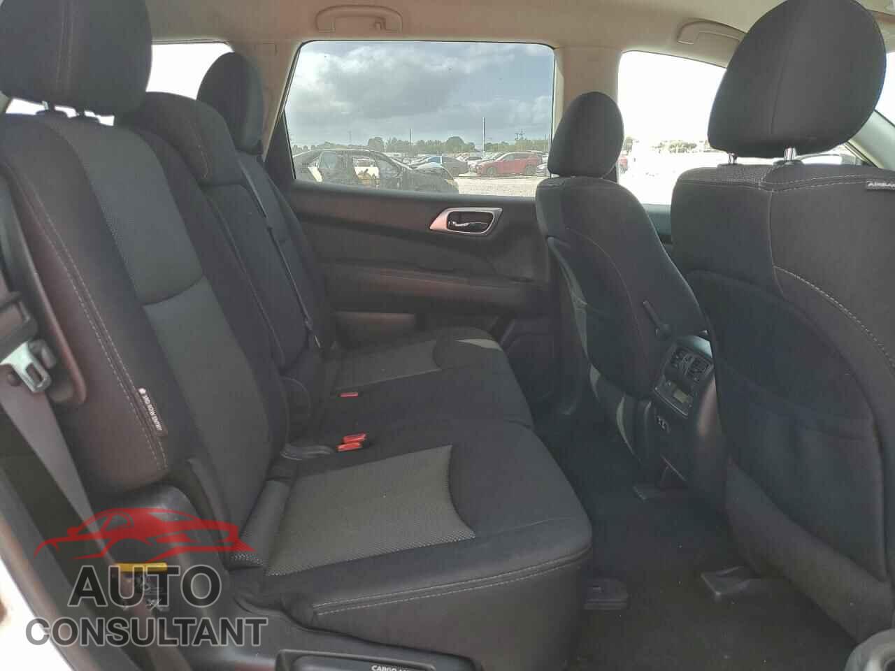 NISSAN PATHFINDER 2019 - 5N1DR2MN2KC620063