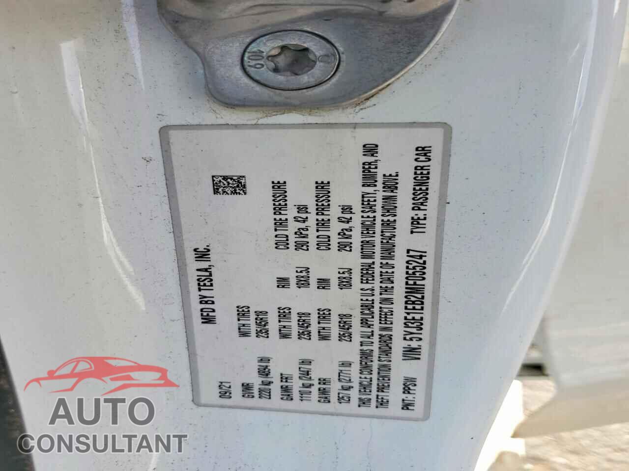 TESLA MODEL 3 2021 - 5YJ3E1EB2MF055247