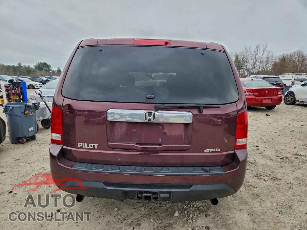 HONDA PILOT 2015 - 5FNYF4H21FB009587