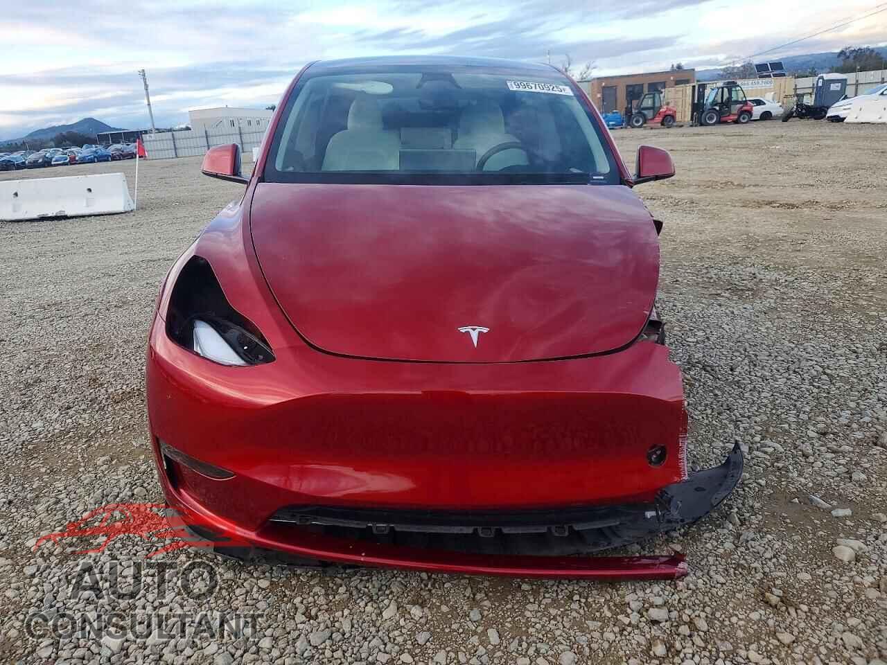 TESLA MODEL Y 2024 - 7SAYGDEF2RF024417
