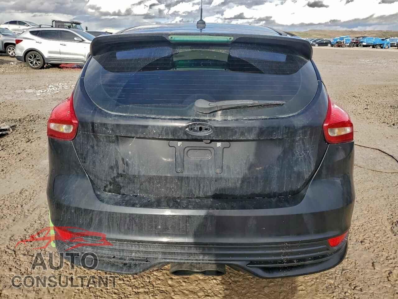 FORD FOCUS 2017 - 1FADP3L99HL343916