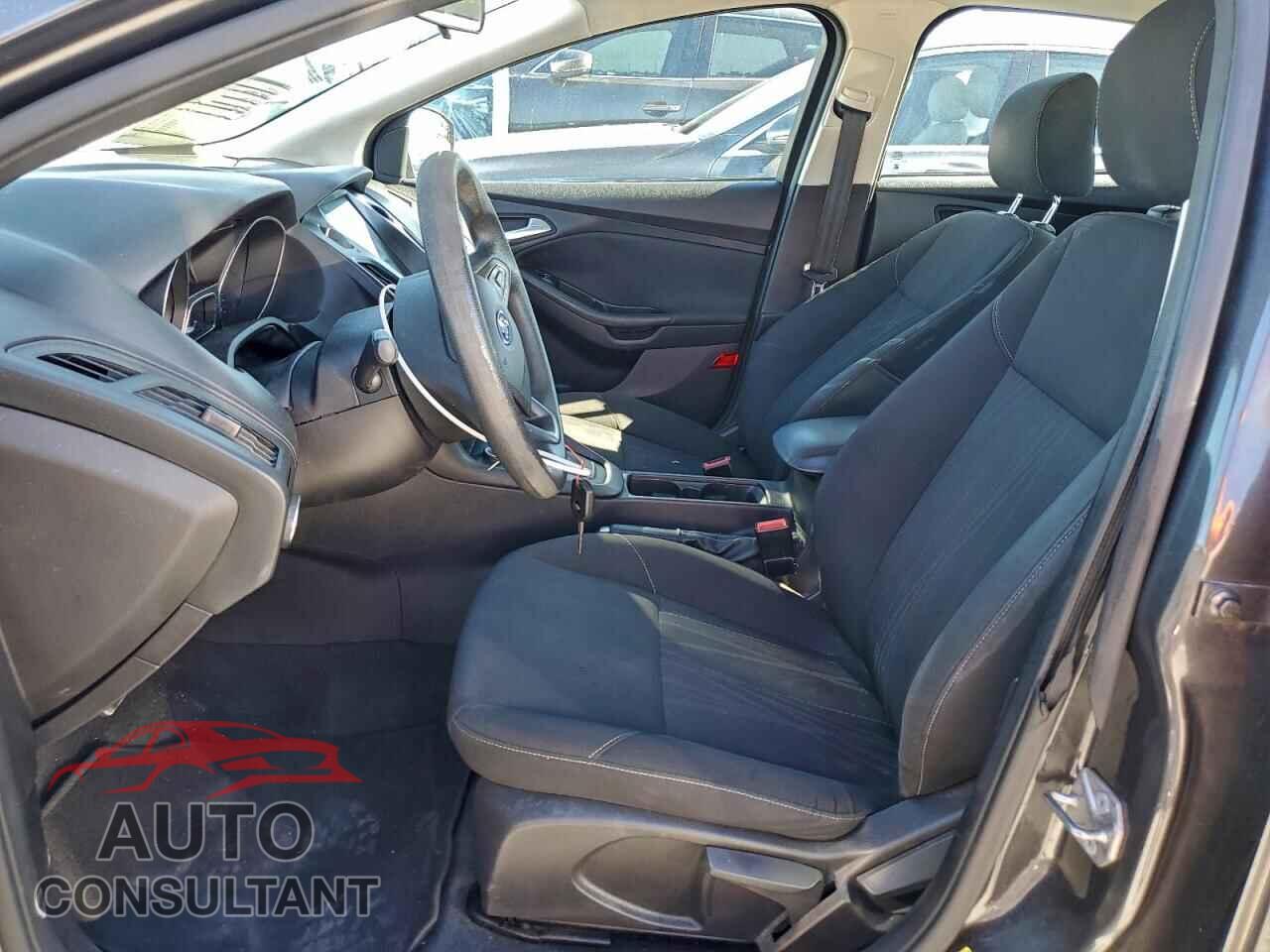 FORD FOCUS 2015 - 1FADP3F24FL211481