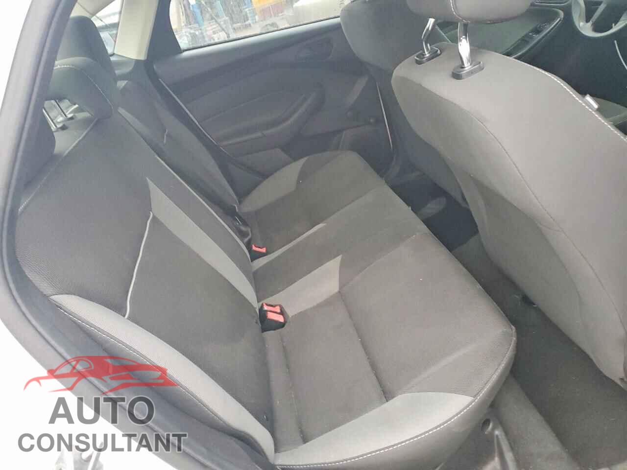 FORD FOCUS 2013 - 1FADP3E27DL183075