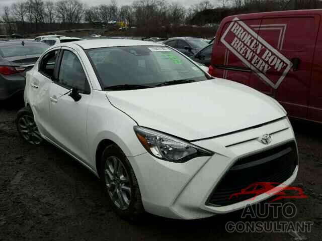 TOYOTA YARIS 2017 - 3MYDLBYV1HY148763