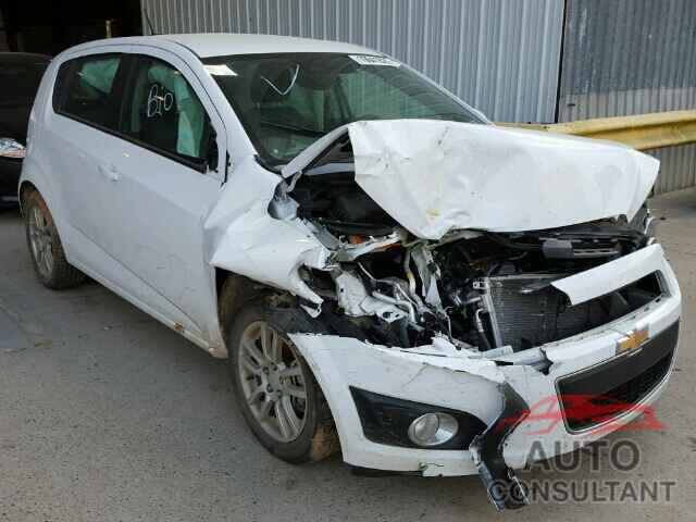 CHEVROLET SONIC 2015 - 1G1JC6SH1F4109790