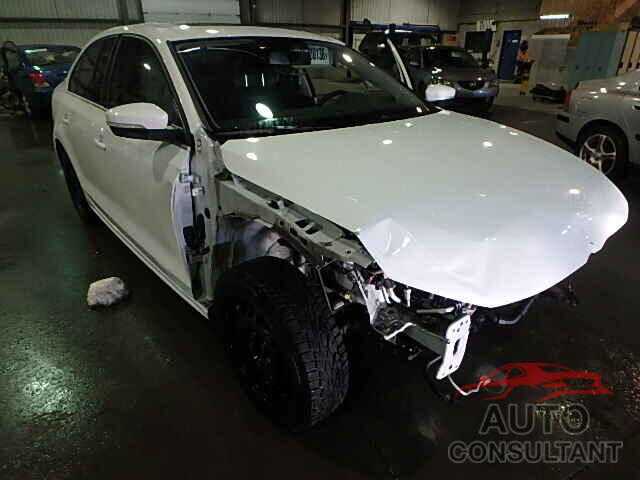 VOLKSWAGEN JETTA 2015 - 3VWLA7AJ4FM305501
