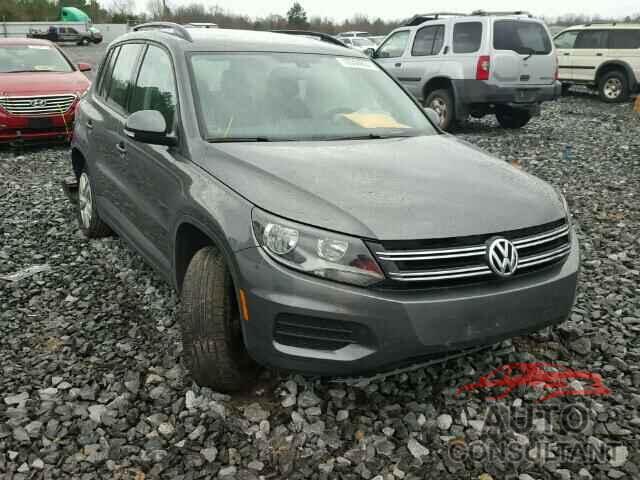 VOLKSWAGEN TIGUAN 2016 - WVGAV7AX4GW608410