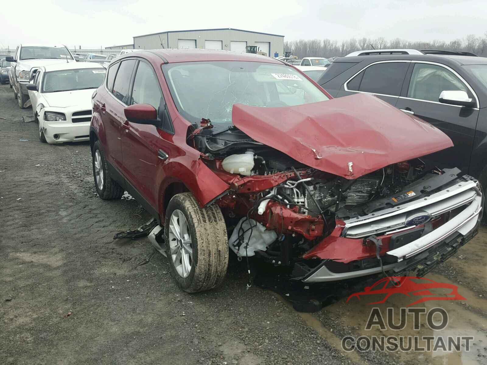 FORD ESCAPE 2017 - 1FMCU0GD8HUD19706