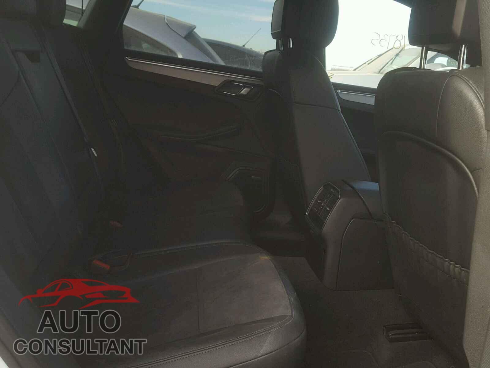 PORSCHE MACAN 2016 - WP1AB2A58GLB52698