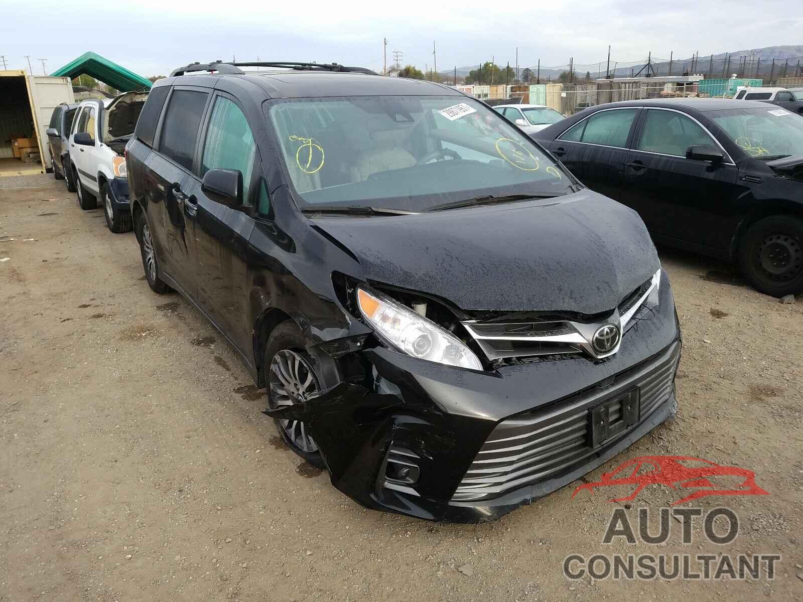 TOYOTA SIENNA 2018 - 5TDYZ3DC0JS924791