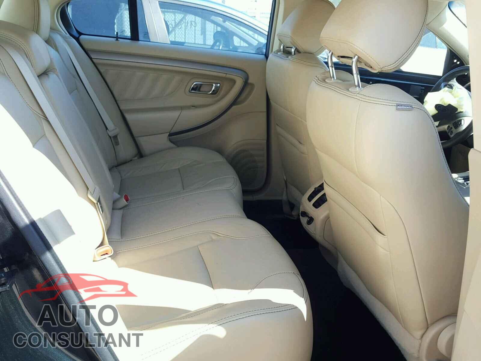FORD TAURUS 2015 - 1FAHP2E89FG120975