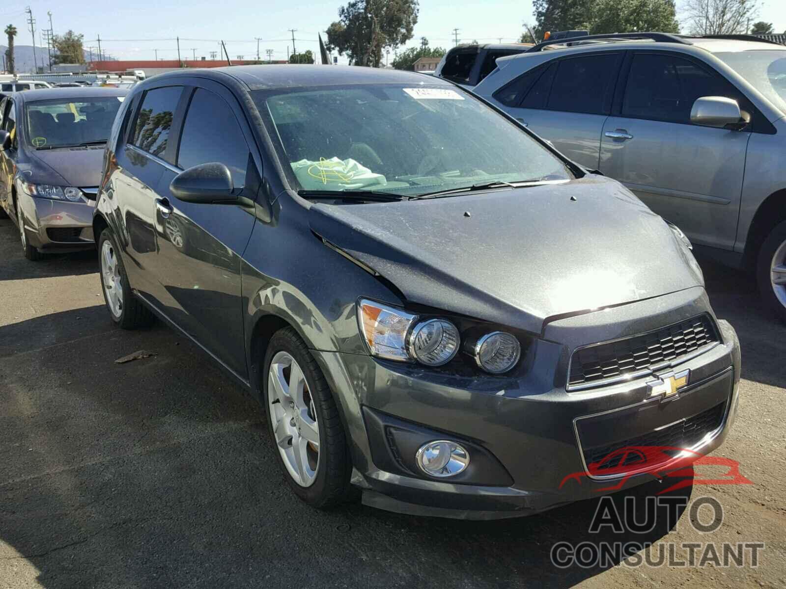 CHEVROLET SONIC 2016 - 1G1JE6SB8G4153390