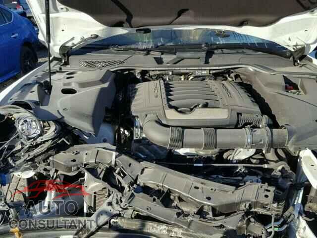 PORSCHE CAYENNE 2016 - WP1AA2A20GKA13907