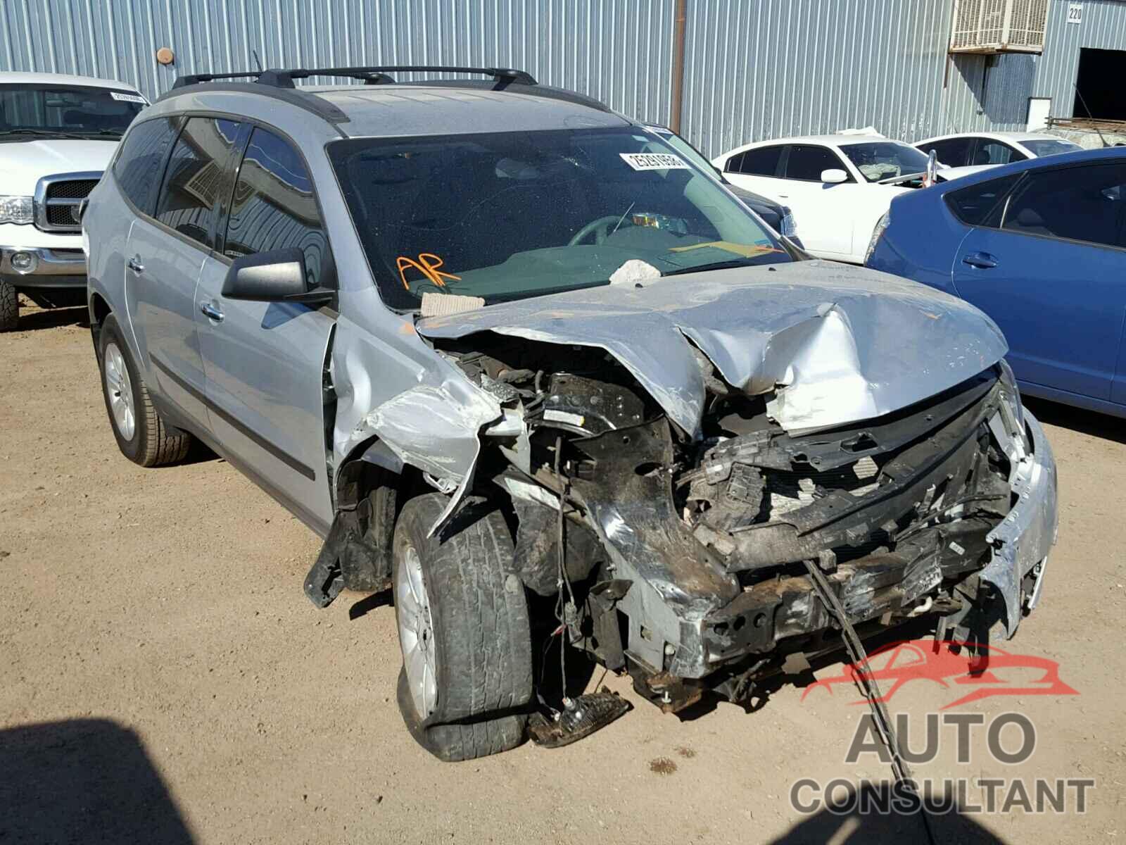 CHEVROLET TRAVERSE 2015 - 1GNKRFED7FJ195294
