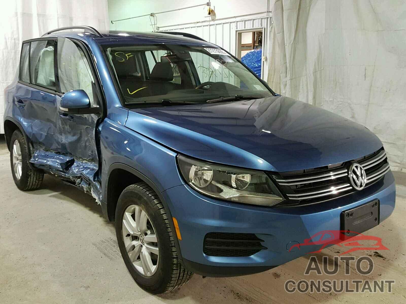 VOLKSWAGEN TIGUAN 2017 - WVGBV7AX7HK013712