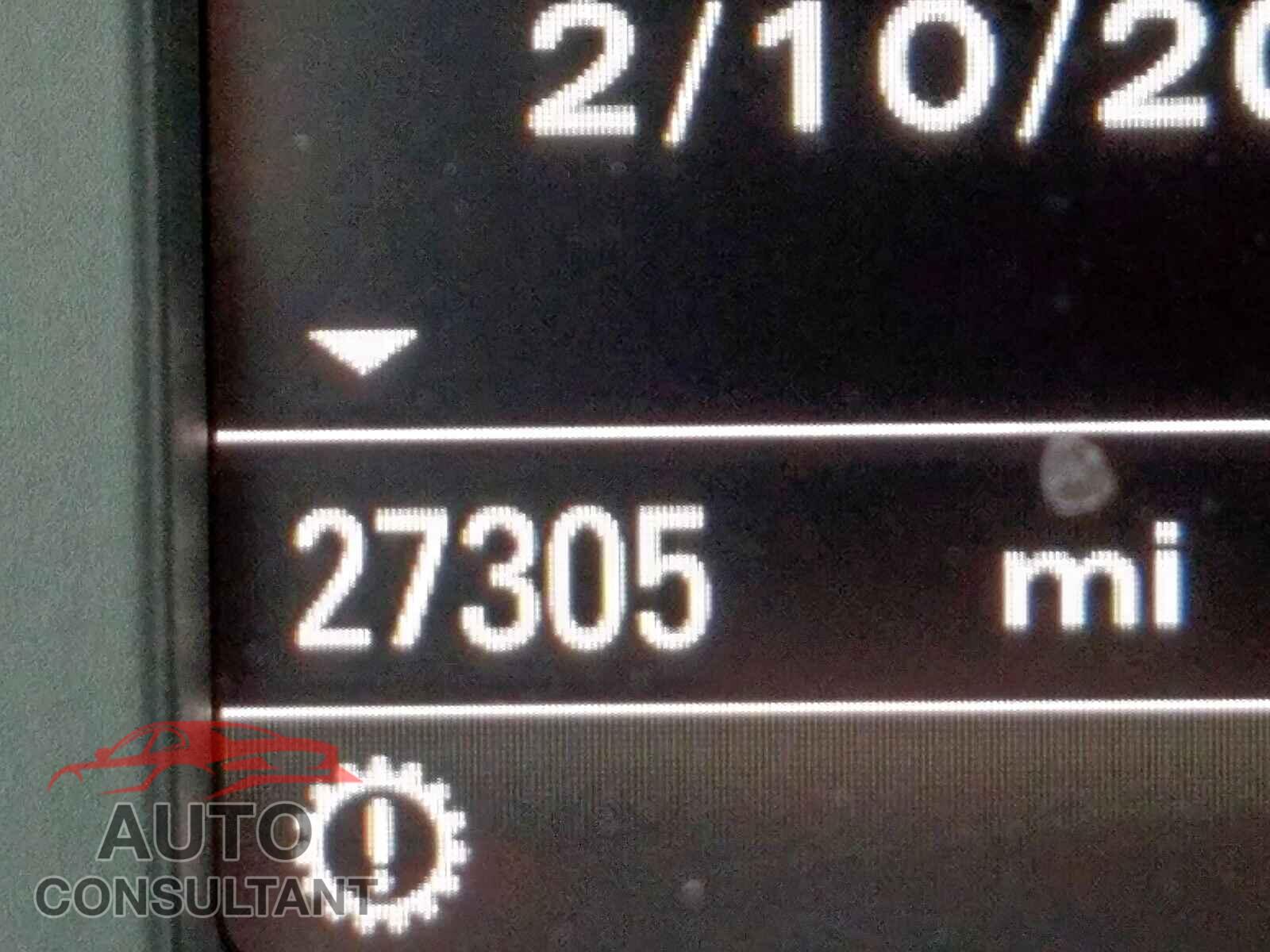 AUDI Q3 2017 - MAJ6S3GL6KC273005
