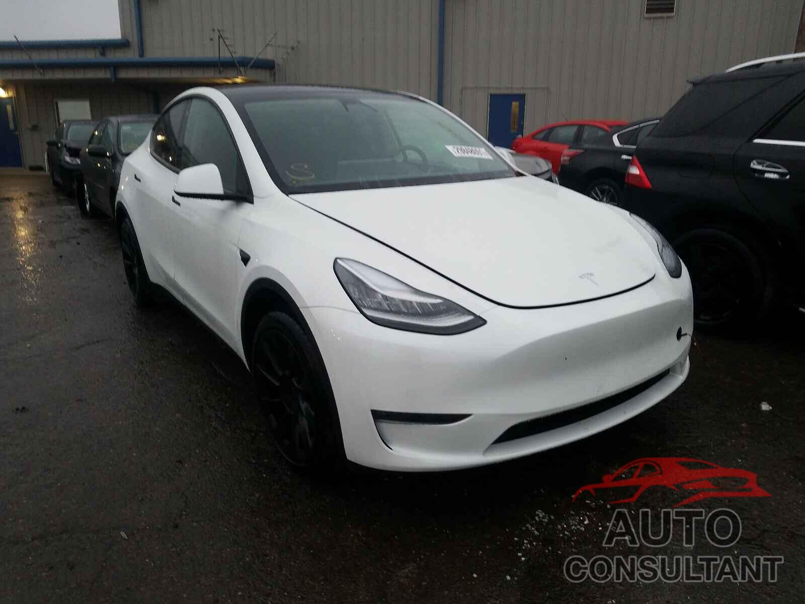 TESLA MODEL Y 2020 - 5YJYGDEE7LF008905