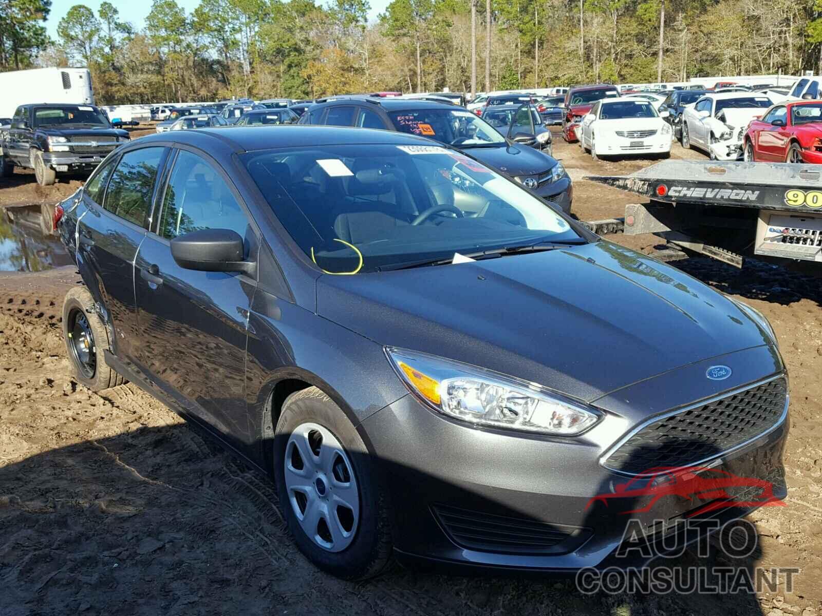 FORD FOCUS 2017 - 1FADP3E23HL336279