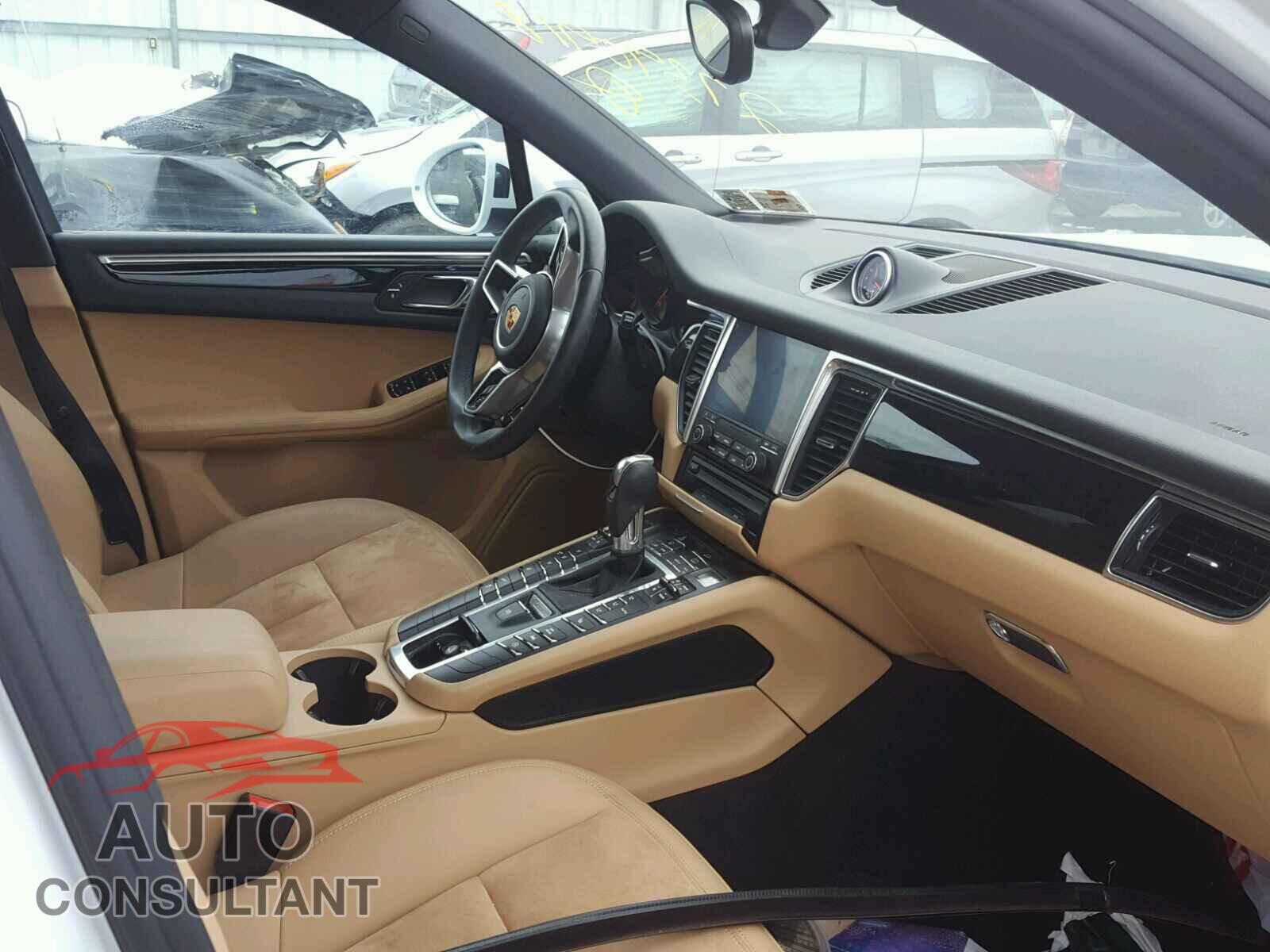 PORSCHE MACAN 2017 - WP1AA2A57HLB02041