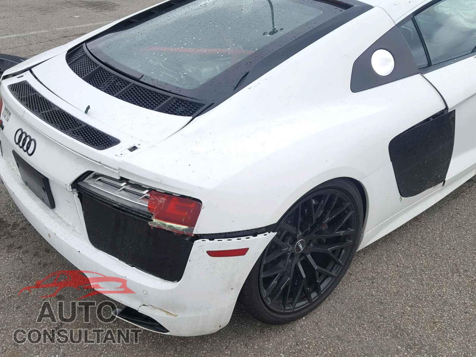 AUDI R8 2017 - WUAKBAFX2H7903284
