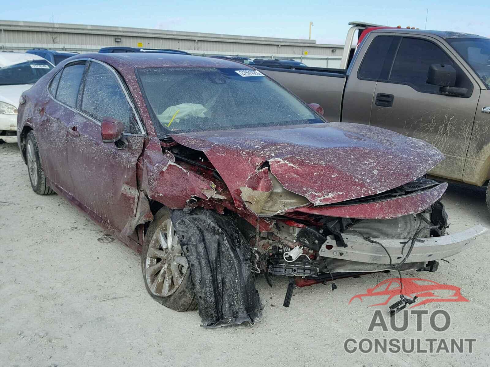 TOYOTA CAMRY 2018 - 4T1B11HK3JU541888
